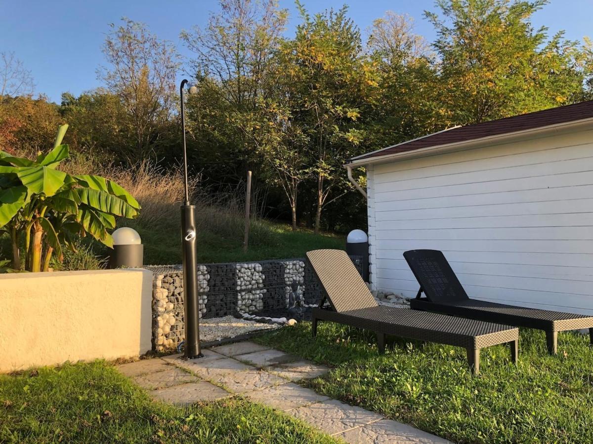 Maison De Vacances Avec Ses Petits Chalets Aouste-sur-Sye Extérieur photo